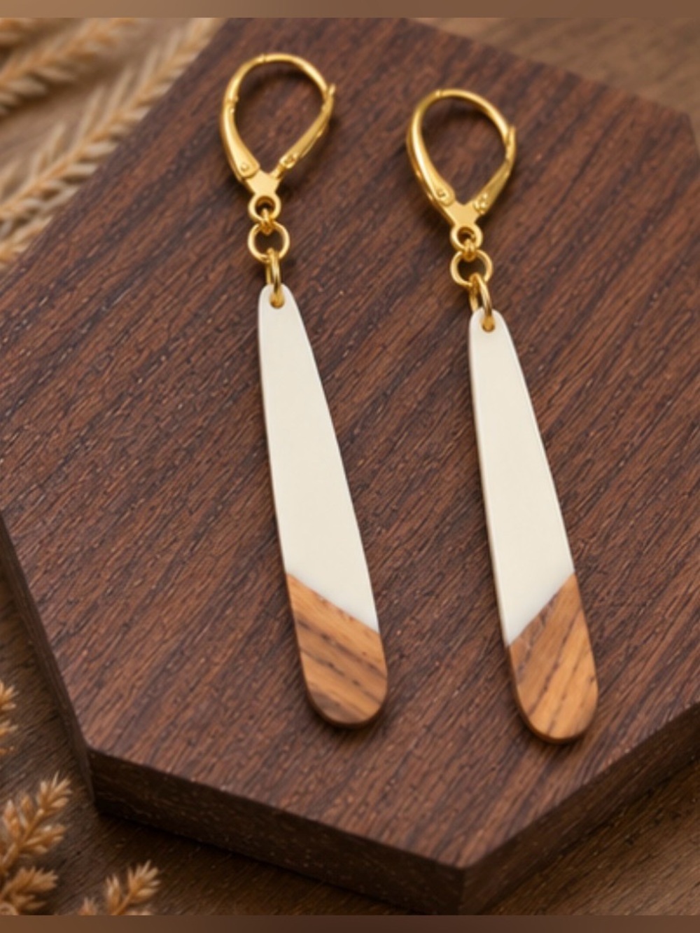 ✨ Handmade Wood & Resin Jewelry Set (Earrings + Necklace) ✨ - Picture 4 of 12